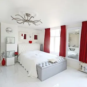 Apartment White Luxury Penthouse In Centre, Amsterdam